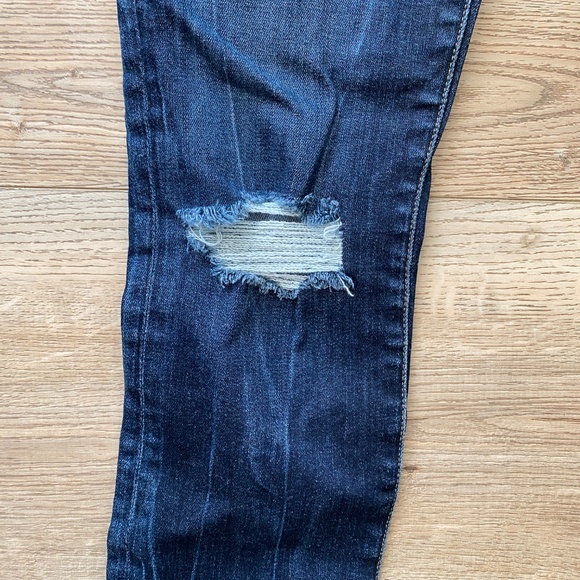 Frame Prince Street Le Skinny De Jeanne Distressed Jeans | Size 26 - Picture 3 of 9